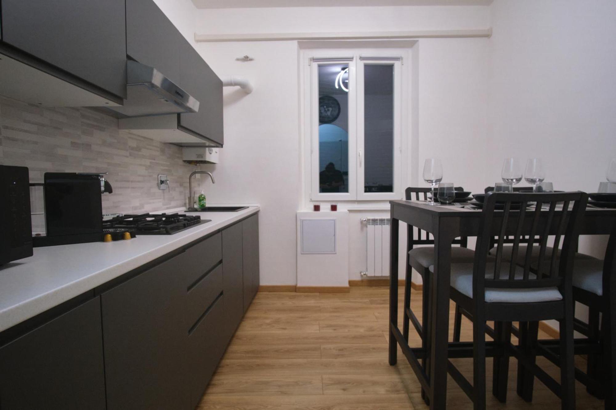 Porto Antico Apartment Генуя Екстер'єр фото